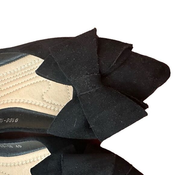 Black ballet flats with bows- size 8 - Picture 4 of 6